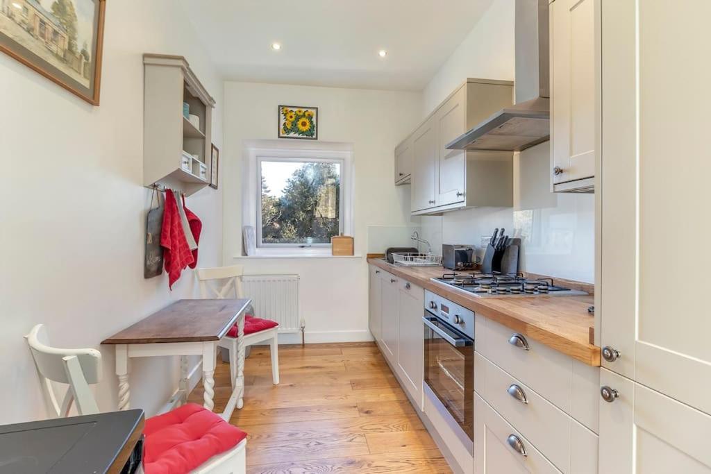 Folly View - Private, Peaceful Apartment With Stunning Views. 佩特利布里奇 外观 照片