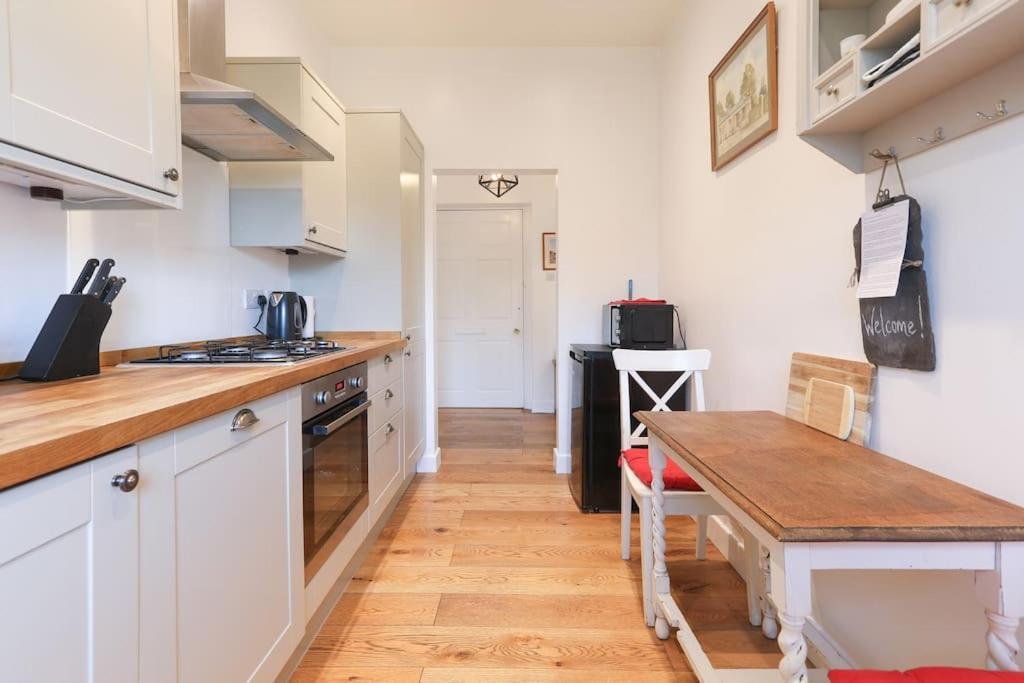 Folly View - Private, Peaceful Apartment With Stunning Views. 佩特利布里奇 外观 照片